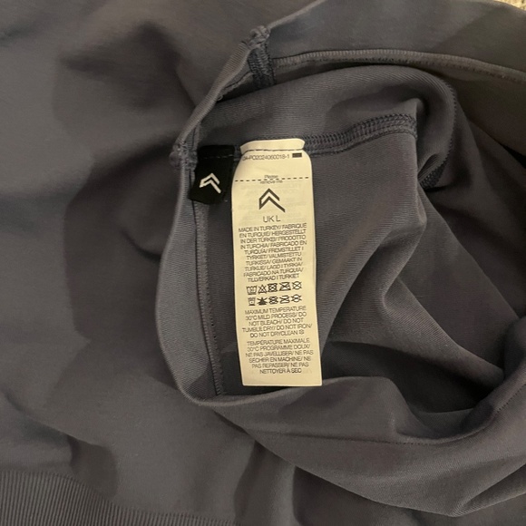 Oner Active Effortless Shorts Size Large - Picture 5 of 5